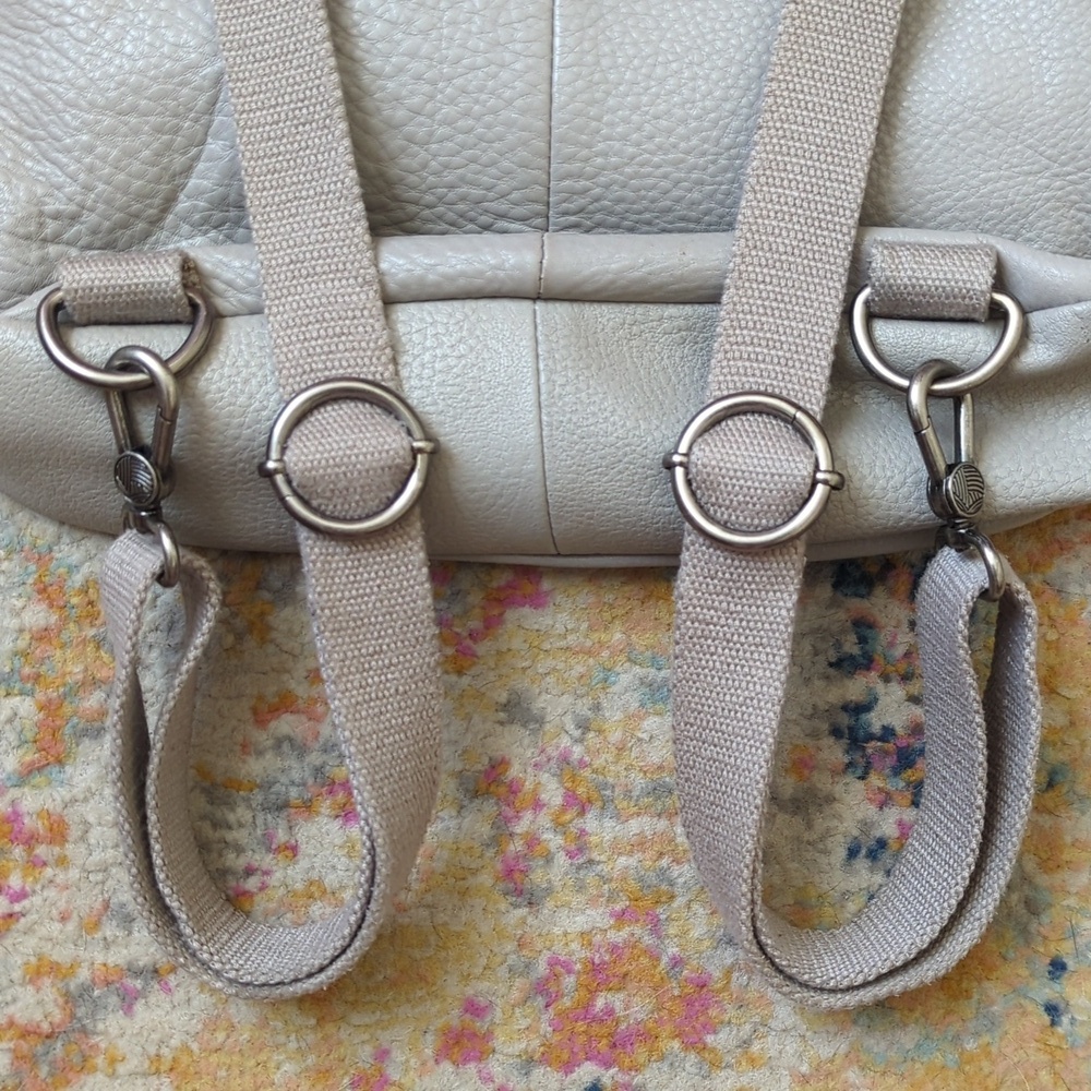 The Sak Ventura Classic Genuine Pebbled Leather Convertible Backpack Light Gray - Picture 16 of 16